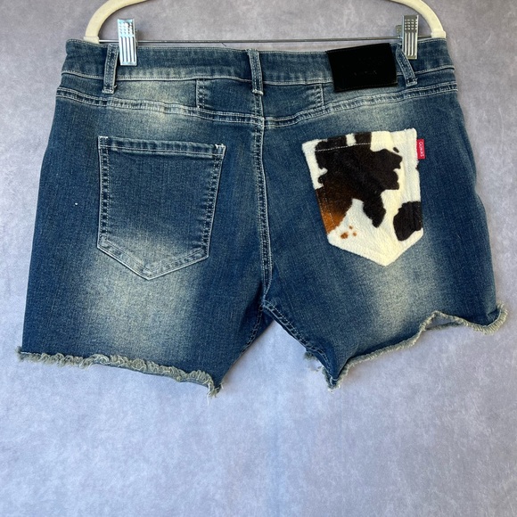 Glimms New York FRAYED COW PRINT JEAN SHORTS Size 32 Mens - Picture 6 of 8